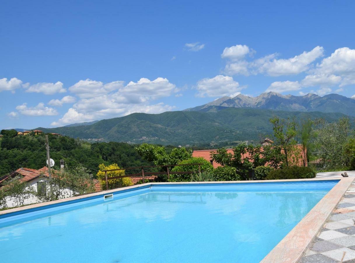 Locazione Turistica La Ca Gialla Apartment Pontremoli Exterior photo